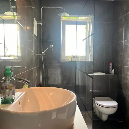 Myhome Einsiedel An Der Zwoenitz 1 * شيمنيتز